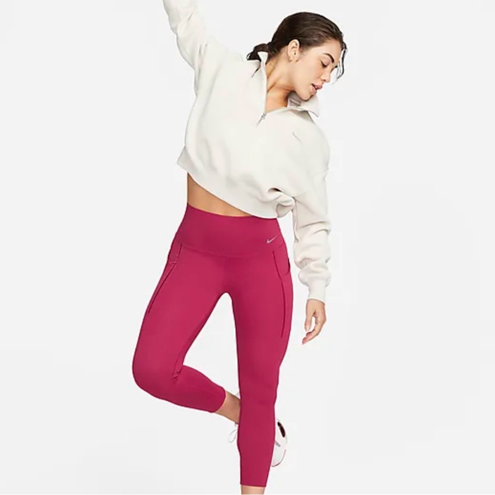 Nike 7/8 universa leggings never worn